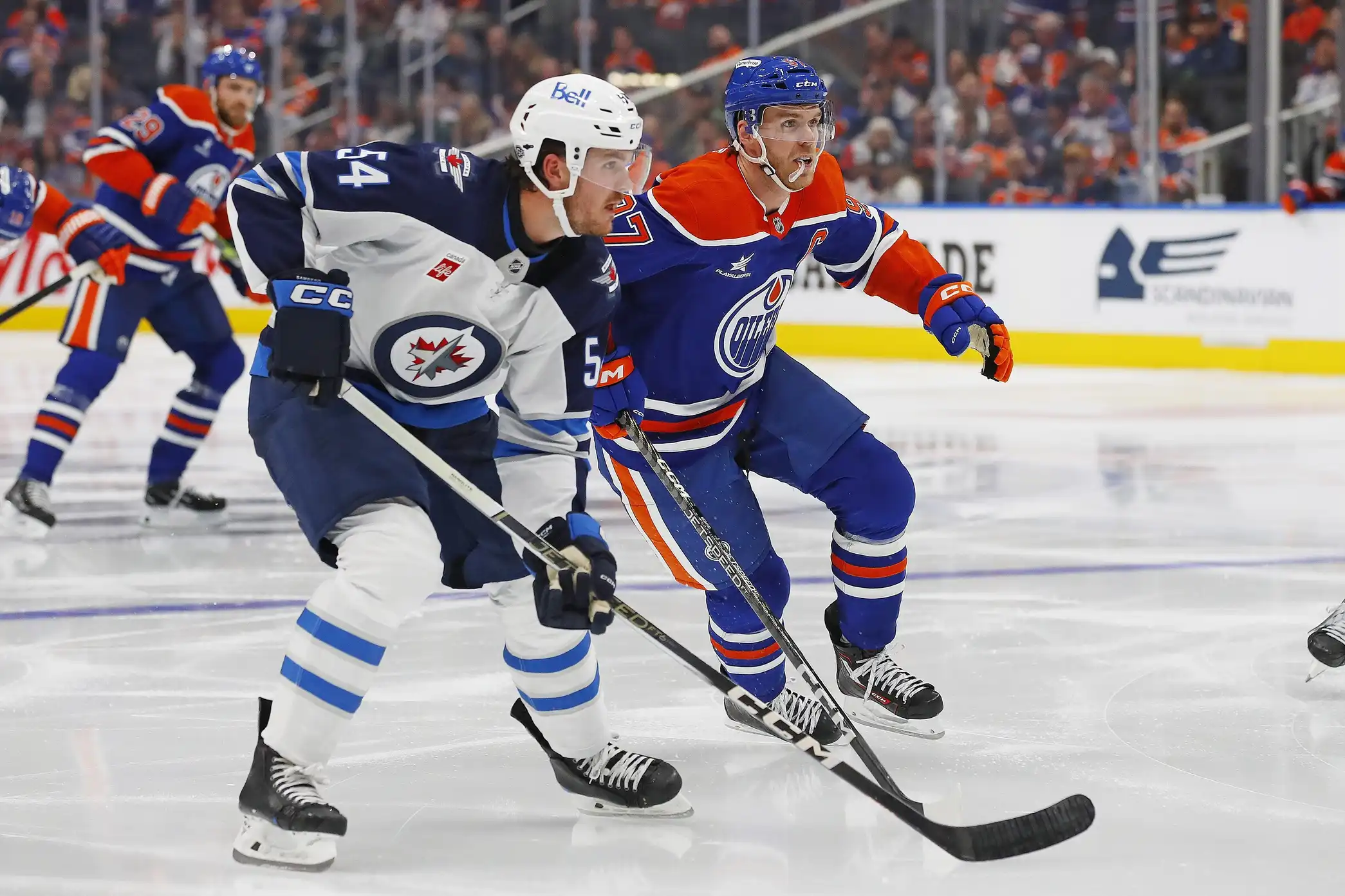 Edmonton Oilers Connor McDavid vs Winnipeg Jets